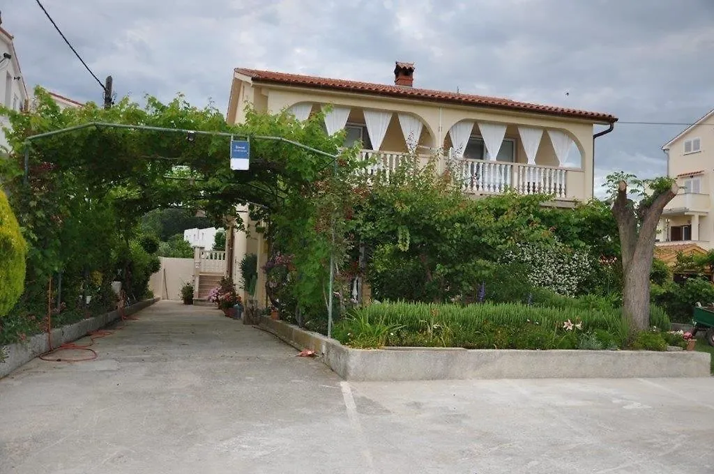 House Lopar Apartment
