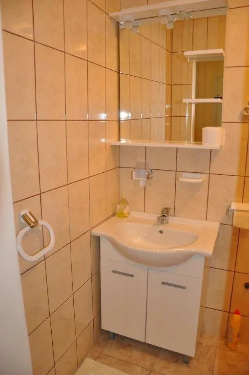 House Lopar Apartment 0*,