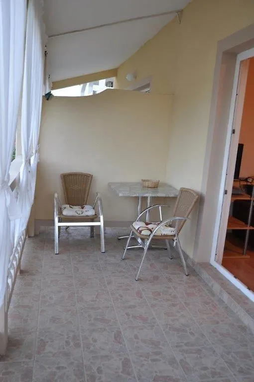 House Lopar Apartment