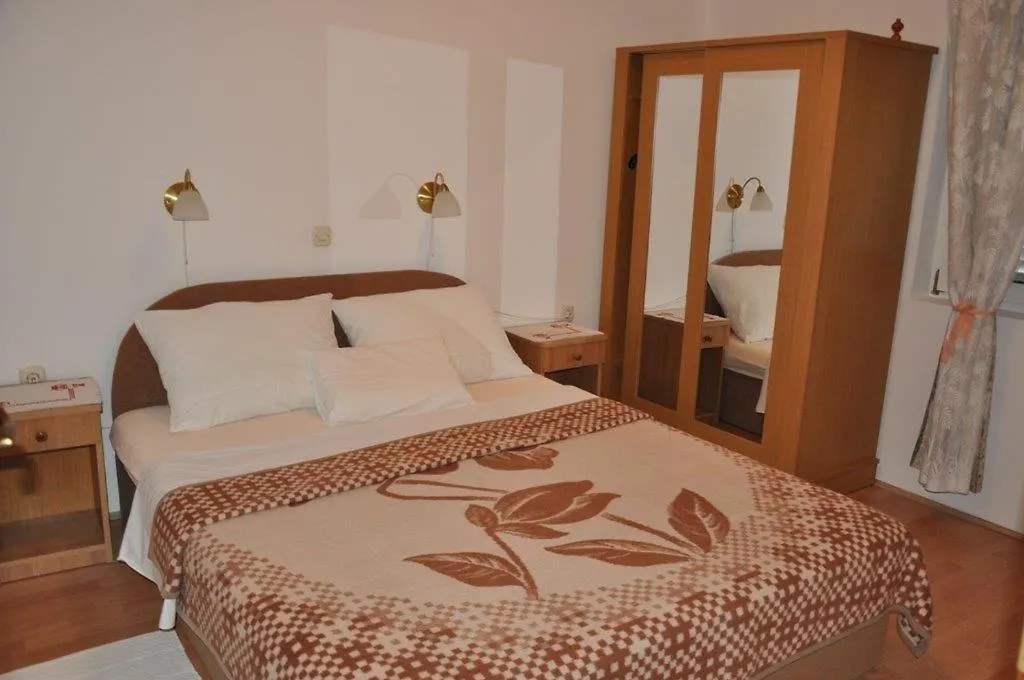 House Lopar Apartment