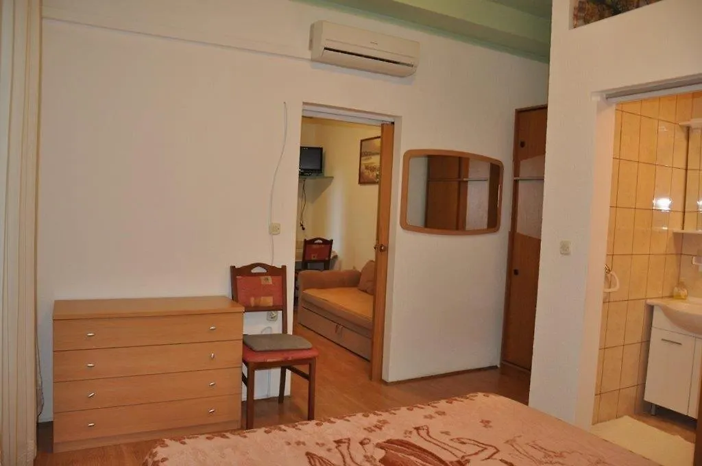 House Lopar Apartment