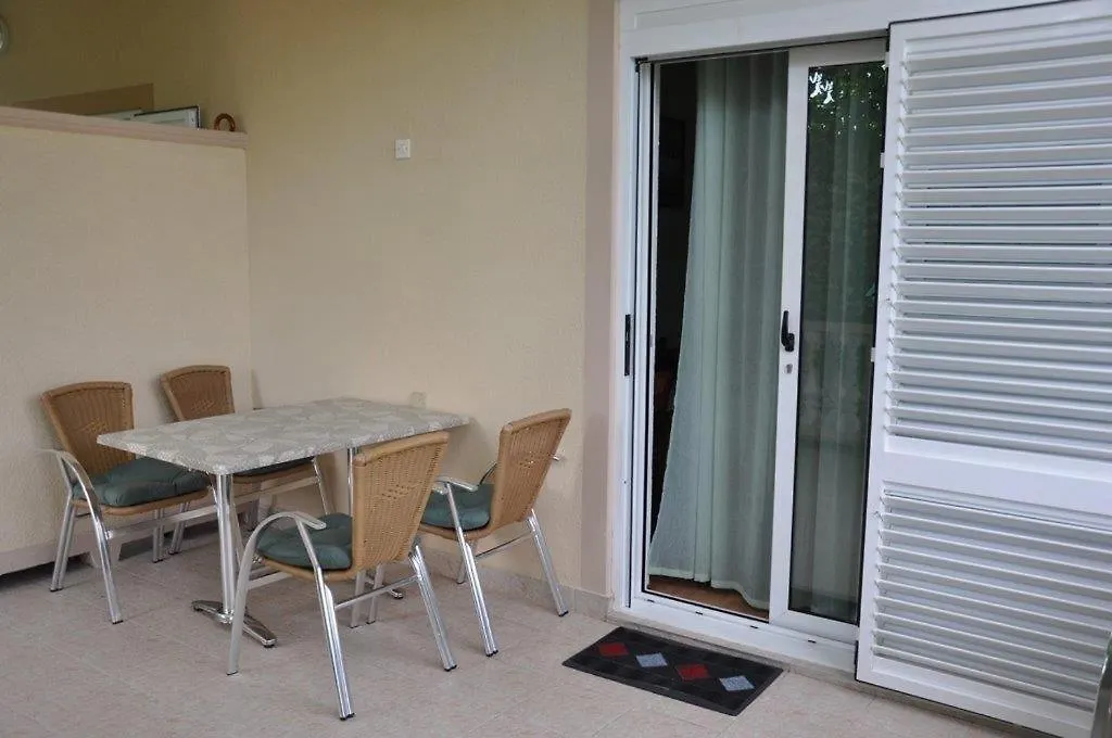 House Lopar Apartment
